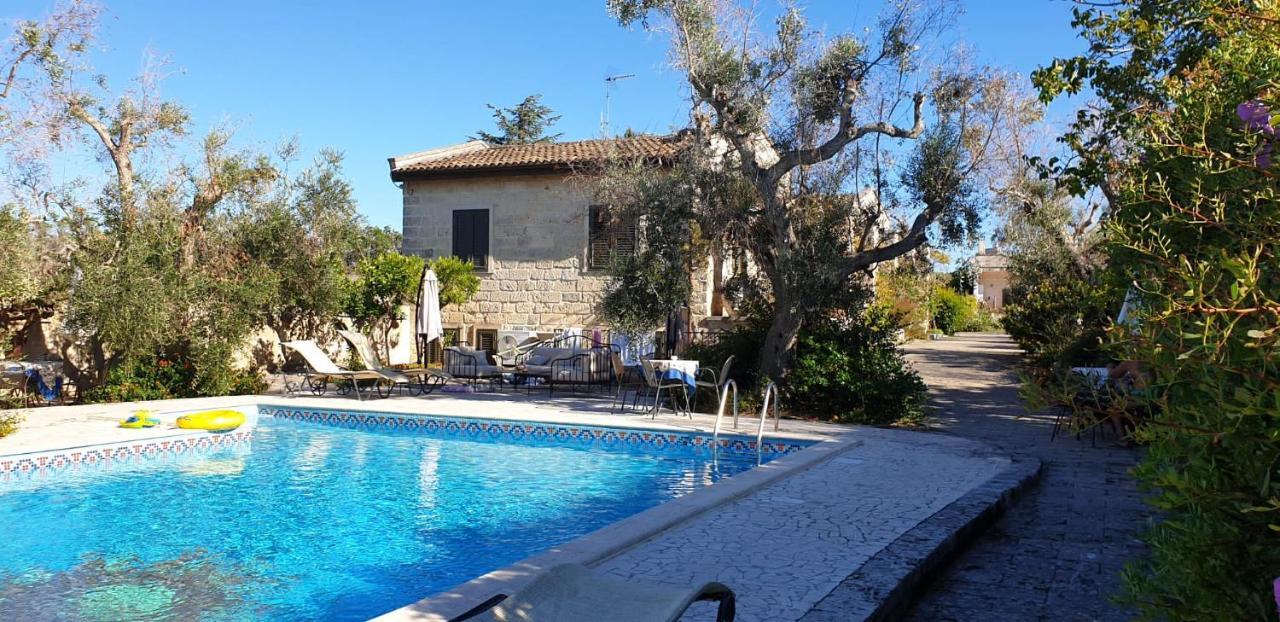 Casa Ulmi Con Piscina Bed and Breakfast Uggiano La Chiesa Eksteriør billede