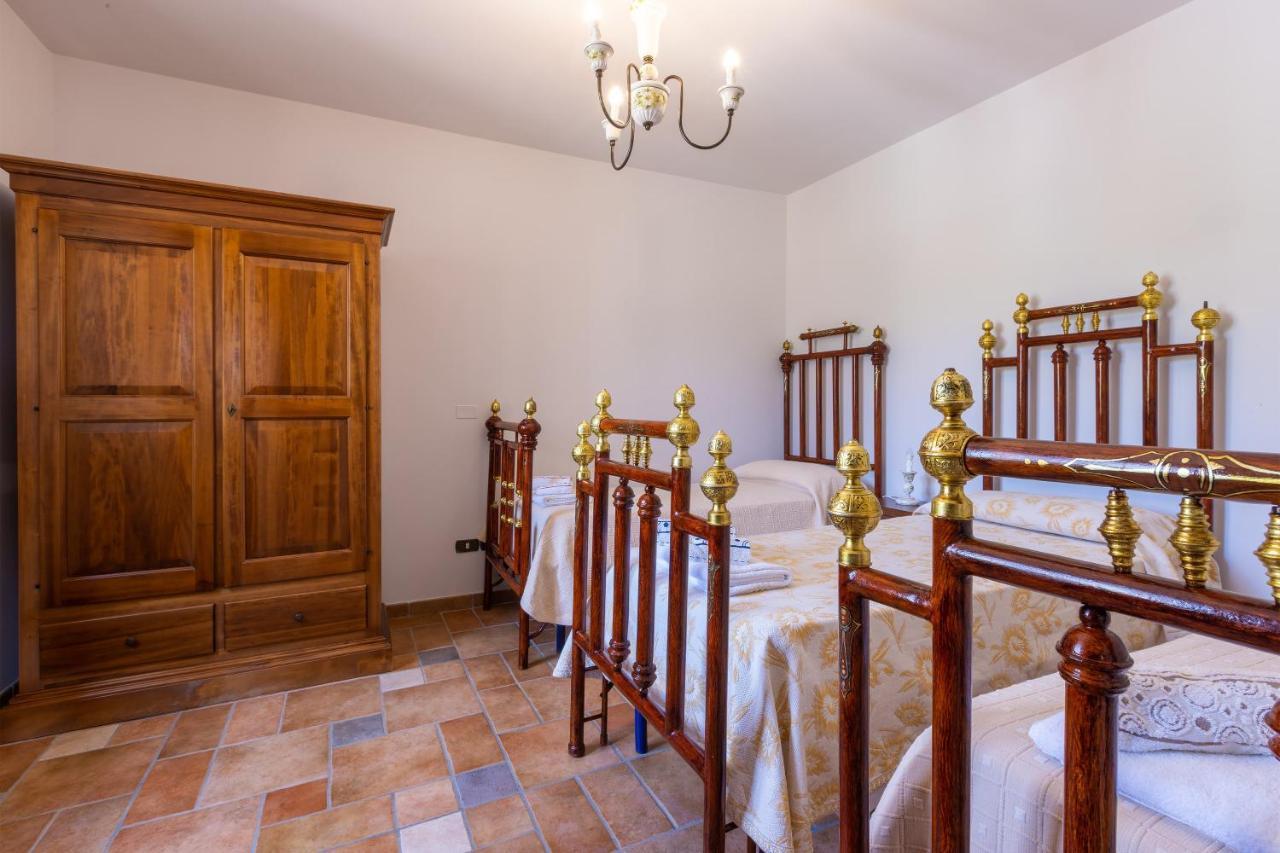 Casa Ulmi Con Piscina Bed and Breakfast Uggiano La Chiesa Eksteriør billede