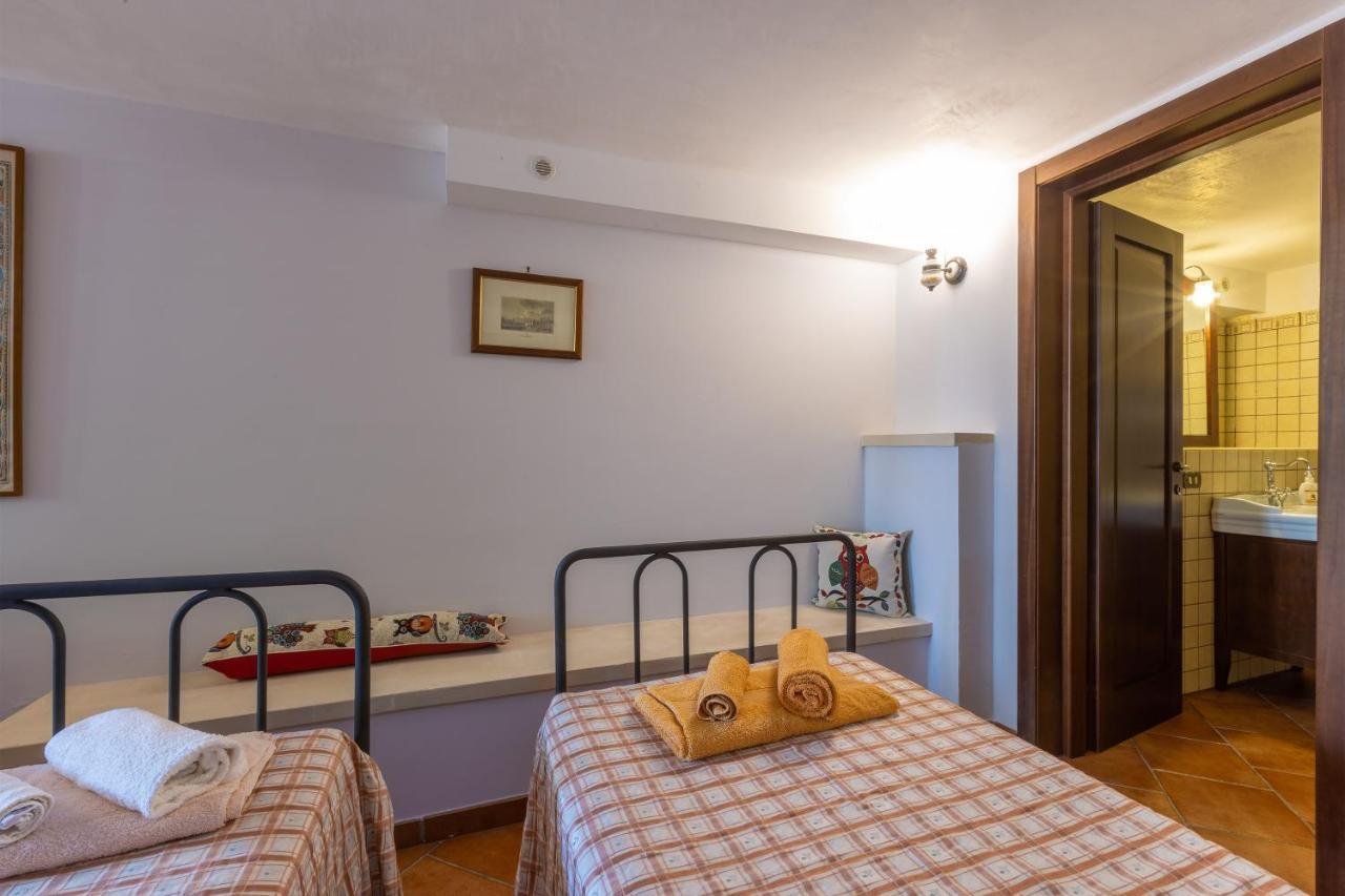 Casa Ulmi Con Piscina Bed and Breakfast Uggiano La Chiesa Eksteriør billede