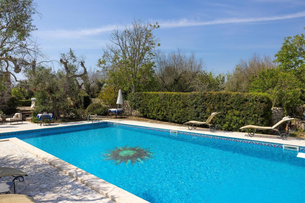 Casa Ulmi Con Piscina Bed and Breakfast Uggiano La Chiesa Eksteriør billede